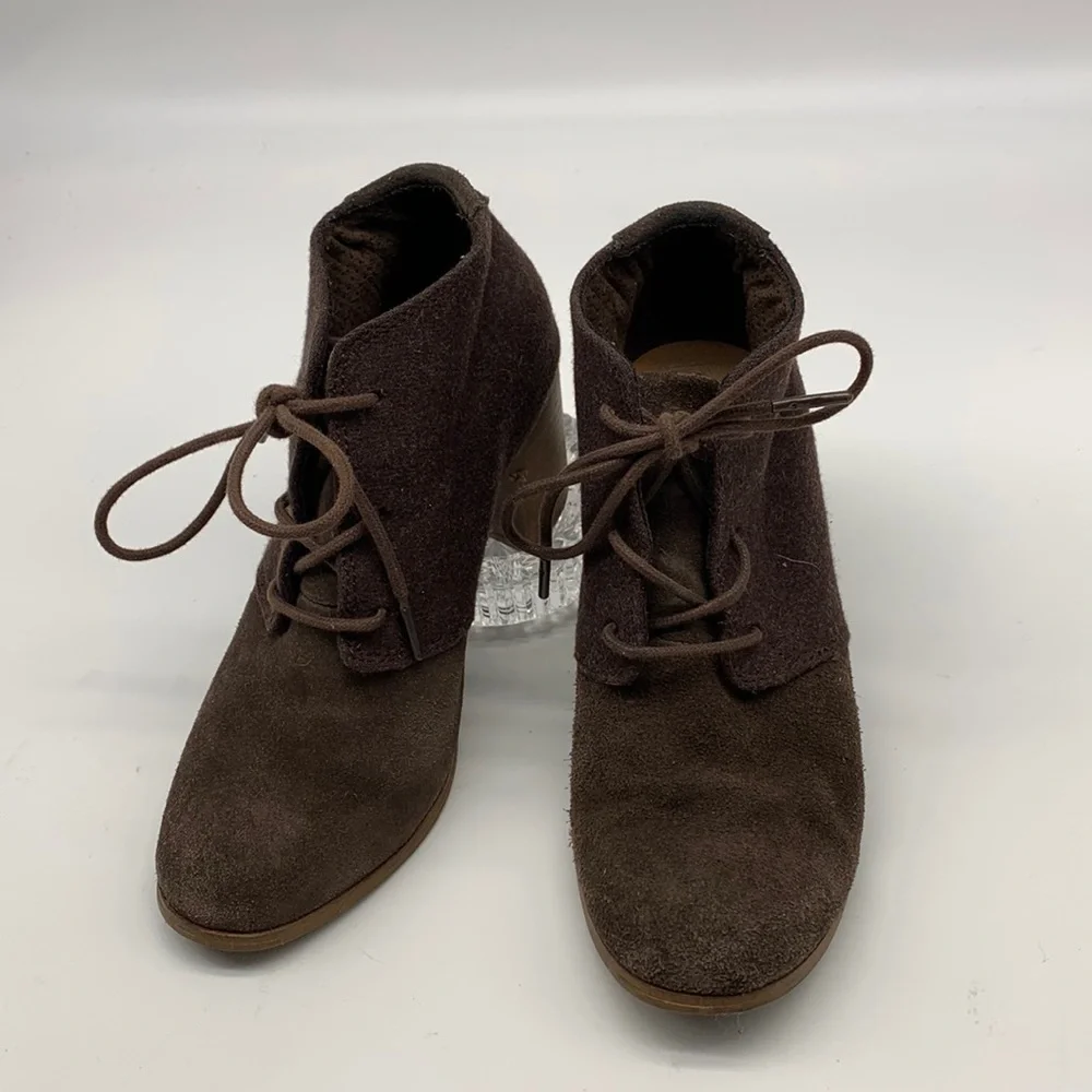 Tom's Lunata Brown Suede Ankle Boots Size 6.5
